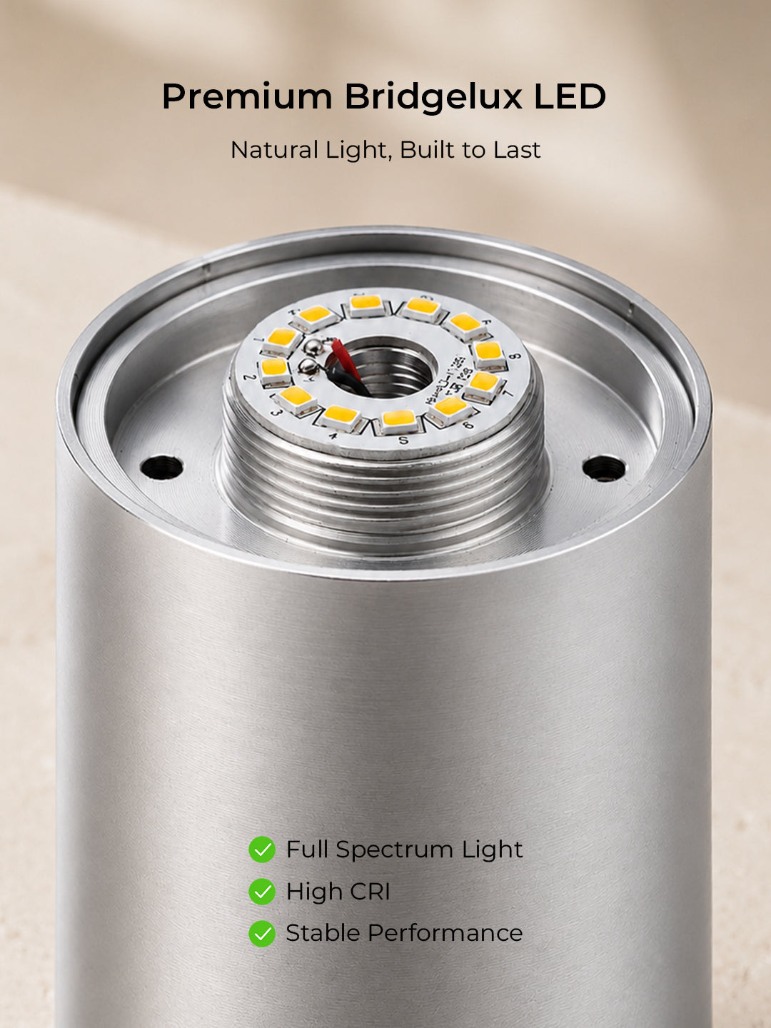 Vesper Metall LED Tischlampe mit Bridgelux Vollspektrum LED Technologie und natürlicher Farbwiedergabe